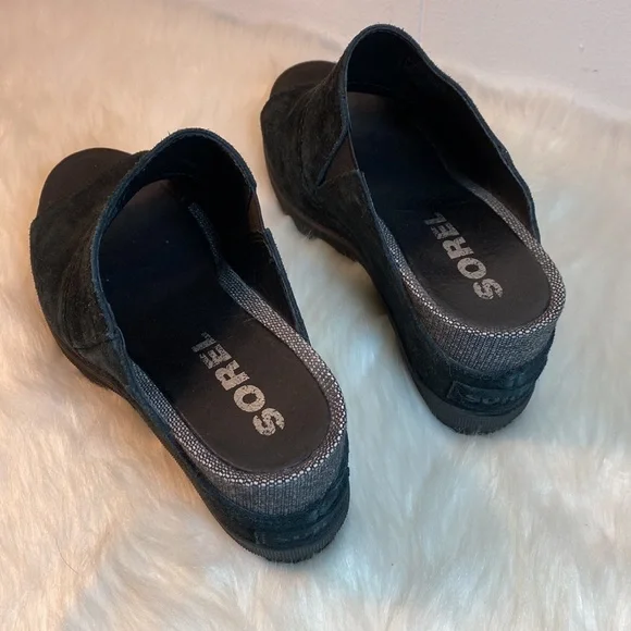 Sorel Suede Slip on Shoes Excellent Condition - Picture 2 of 12